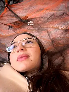 Mia_Luxor