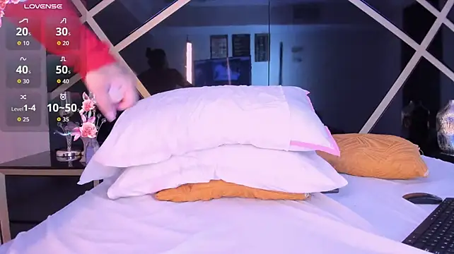 SofiaLipsky - wet clitoral massage + spit 🔥💋