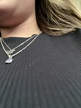 Imlindapink - Play with pussy in dogo style 💗