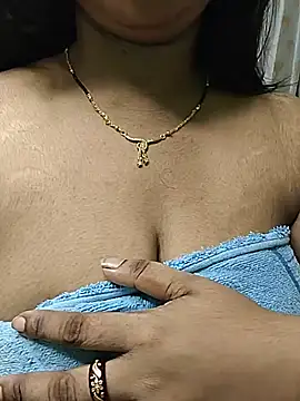 Angel_Julia - Boob Oiling
