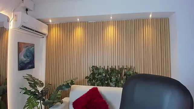 AriannaLewiss - Spit My Tits and pinch Nipples