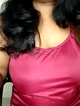 Mallu_karthika - Oil my boobies