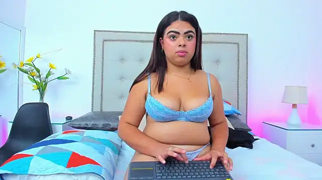 Veronicalagos - Bra Off