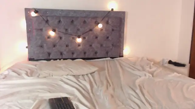 ElaraCastle - crazy tits with oil