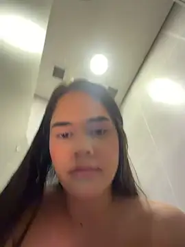 BellaLeclair_ - Tease with boobs in gym