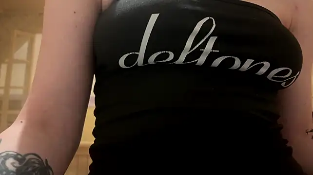 SusannaSalee - feet show💜