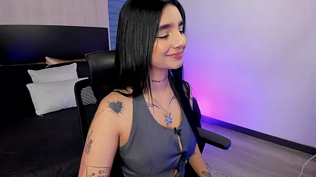 Abriil_cutee - SHOW TITS