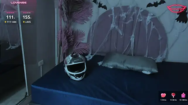 AnnieHiil - Fuck my clit hard for 2 minutes + CUM