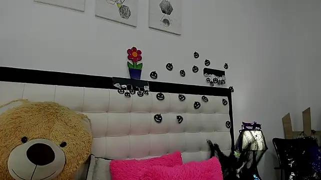 Celeste_71 - 🐰SPANKS HARDx4🌸