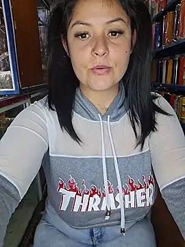 Isa_bella95 - Squirt in shop