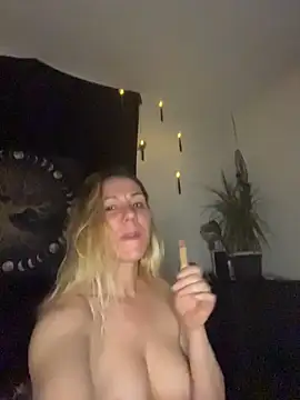 Sidney_Rockz - Oil Boobs & Pants // LT get one Live Pic