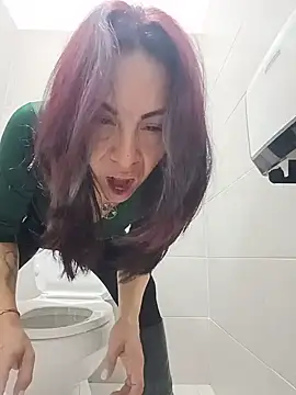 _Kamy_Hot - I need your cock in my pussy now