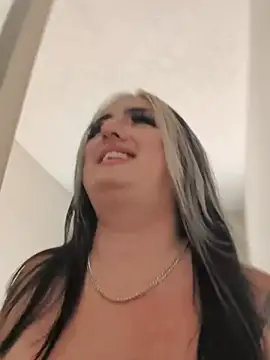 ImKatMeow - dildo suck w/ eye contact