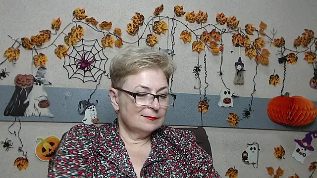 EmiliaGree - Tease me, make me wet, make me moan