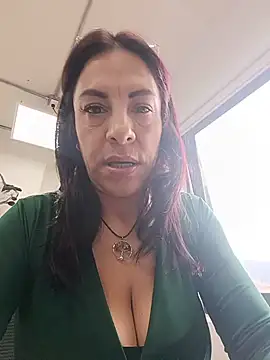 _Kamy_Hot - I need your cock in my pussy now