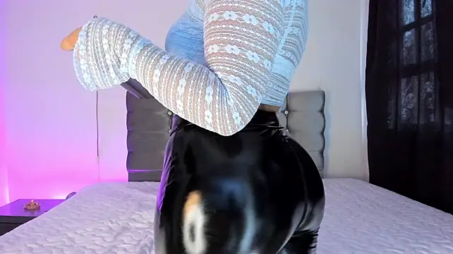 MarieLatex - Cameltoe 🐫🥵😈