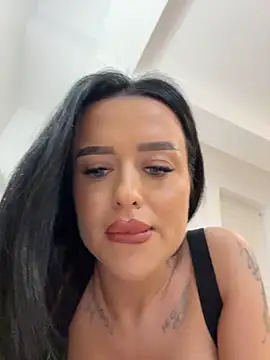 Katty_Kattie - Last tip gets 5 min CTRL