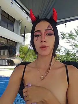 SAMY_AND_ARI - One girl naked+open pussy