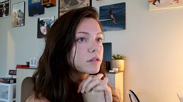 Lilbbyily - close up pussy play put toy inside