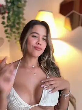 Emilia_Bakerr - Emi, how cute