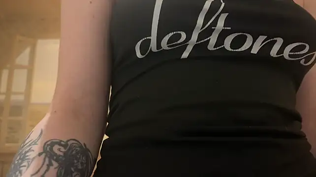 SusannaSalee - feet show💜