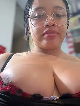 Outdoors-Mia_Khalifa - 🎀Give my panties to stranger