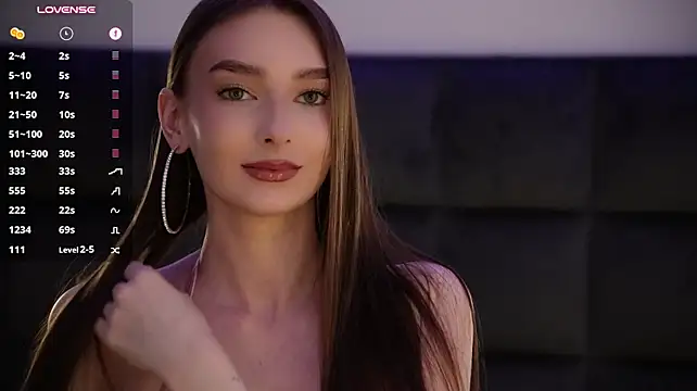 GoldieHarrington - Full Tease In Outfit