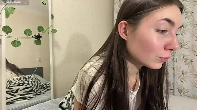 MaribelAmati - control my toy (2min)