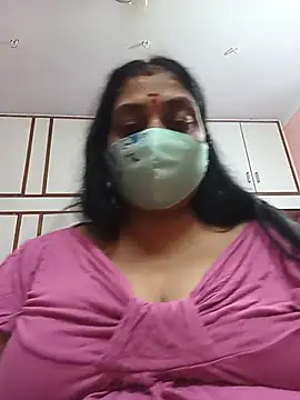 Ragavi-kannada-telugu - Boobs show