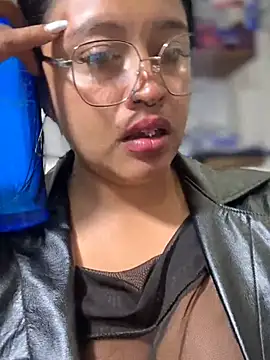 Outdoors-Mia_Khalifa - 🎀Give my panties to stranger