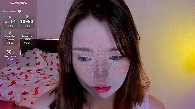 Lexxxxxxi - play tits