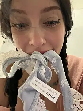Melissa_crazy - help make this squirt crazy!!💦