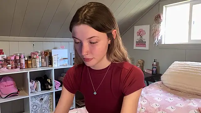 Kaialuvv - Strip to lingerie