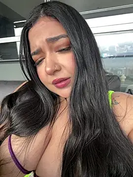 BeccaLenss - Let me see that wet pussy🚀