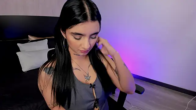 Abriil_cutee - SHOW TITS