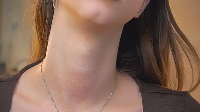 LindaNocket - tease with neckline & squeeze my tits