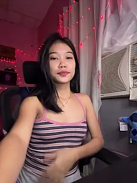 Ursweetsexy_ - Make my top off for 5 mins!
