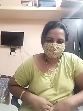 Tamilathirai - Boobs show