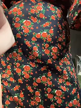 Ellie_coy_