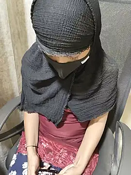 Hot_Saraa04 - Boobs show