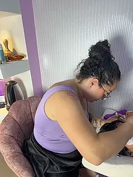Nails_Lucia - flas pussy front my client + 4 min