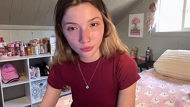 Kaialuvv - Strip to lingerie