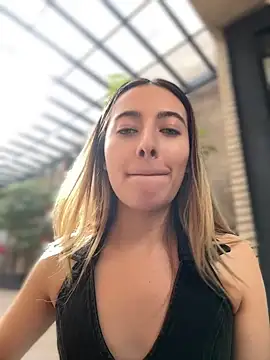 Kloe__t18 - Open a shirt button in public