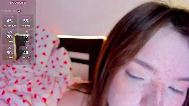 Lexxxxxxi - play tits