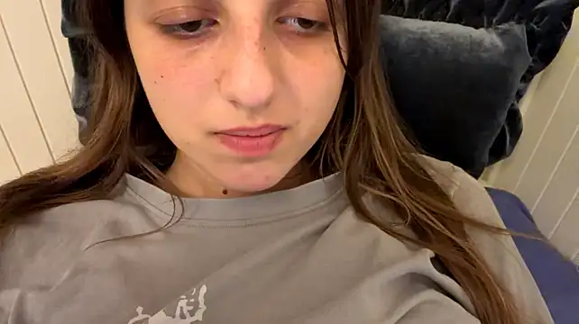 ActaedCottage - Squeeze my boobs under t-shirt