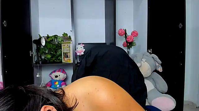 Zara_cute - show tits
