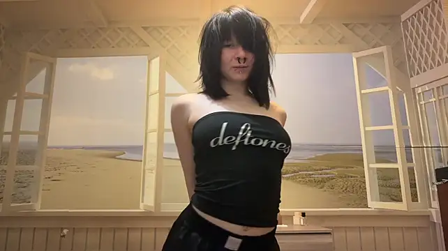 SusannaSalee - breast masssage under a top💜