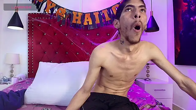 Emily_and_Taylor - Rub the cock against the wet pussy