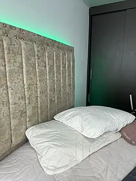EmiilyEvans_ - cream breast show
