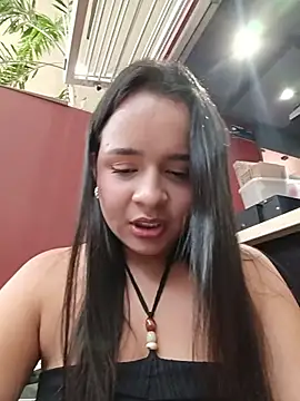 Julieth_hot-69 - Plug in ass🍑👈🏻